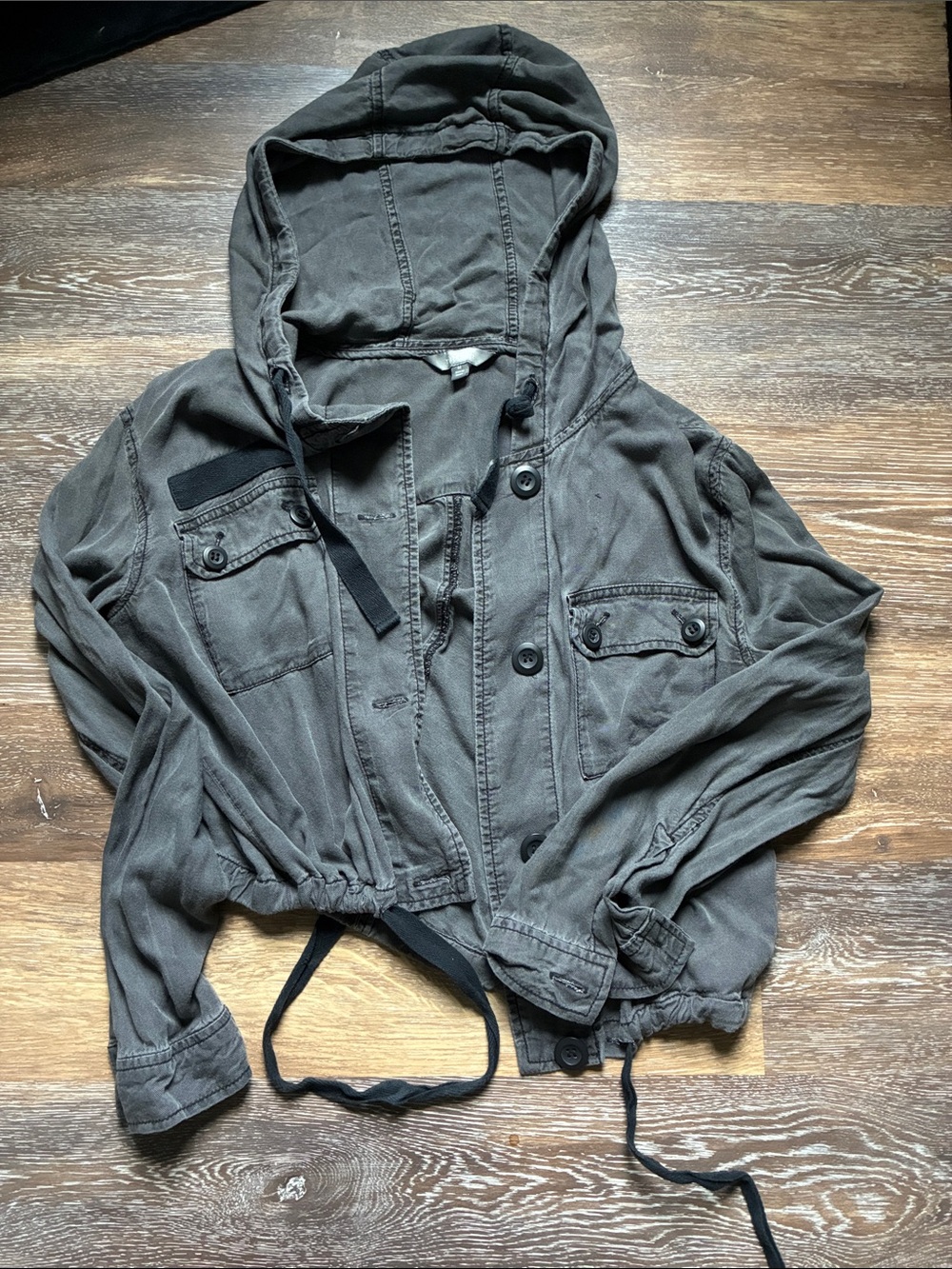 RUBBISH Hooded Cropped Utility Jacket in Charcoal
